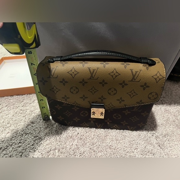 Two tone crossbody purse - Picture 2 of 3